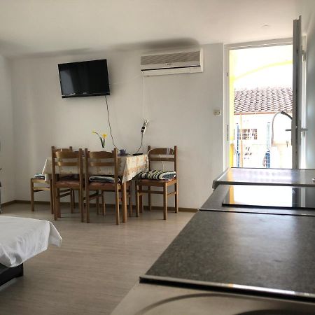 Apartments Marija Vir Dış mekan fotoğraf